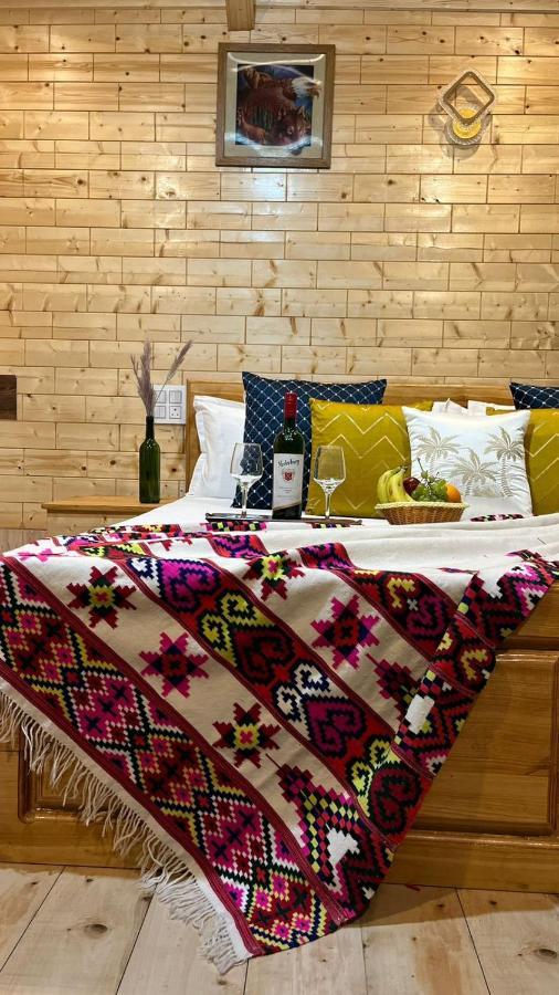 Tree House Latos Tandi Hotel Jibhi Ngoại thất bức ảnh