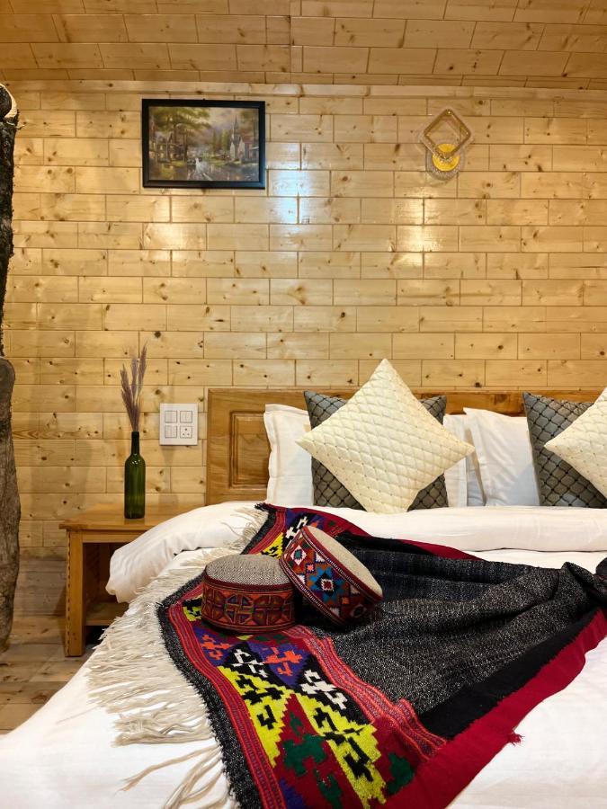 Tree House Latos Tandi Hotel Jibhi Ngoại thất bức ảnh